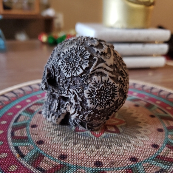 Engraved Skull with Floral Patterns - Unique Statement Piece! - Picture 3 of 3